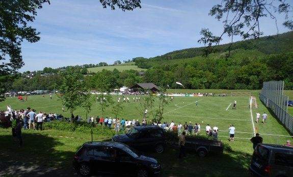 Rot-Wei&szlig;-Arena