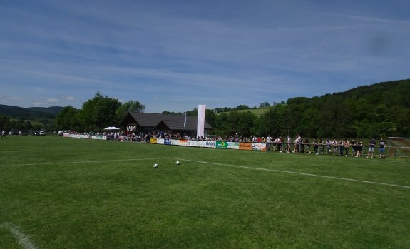 Rot-Wei&szlig;-Arena