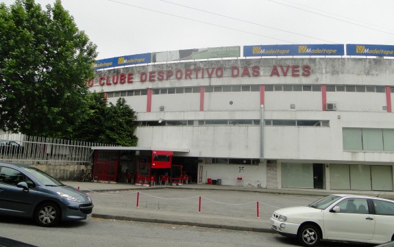 Est&aacute;dio do Clube Desportivo das Aves