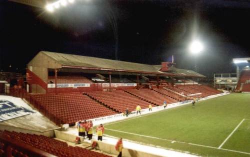 Oakwell - Giebeltrib&uuml;ne