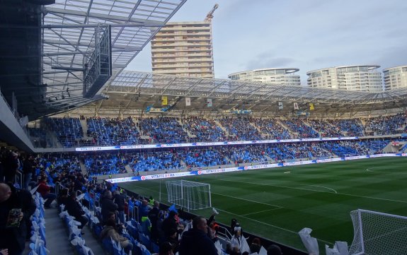 Stadi&oacute;n Teheln&eacute; pole