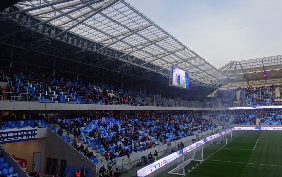 Stadi&oacute;n Teheln&eacute; pole