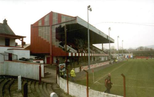 Solitude - Seitentrib&uuml;ne Heimbereich