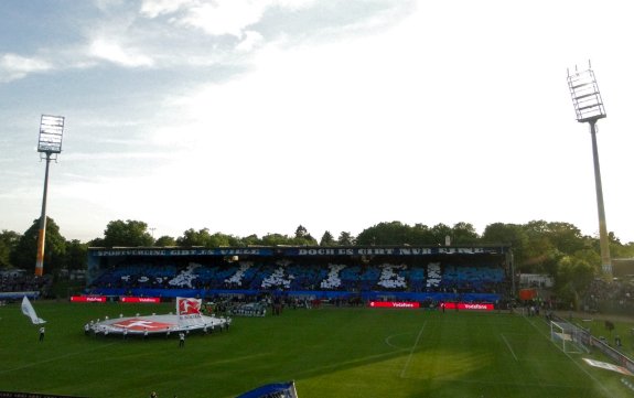 Stadion am B�llenfalltor