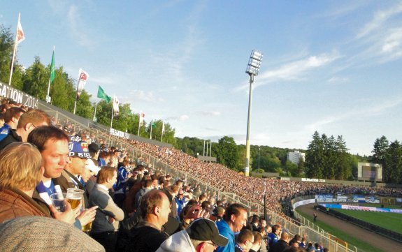 Stadion am B�llenfalltor