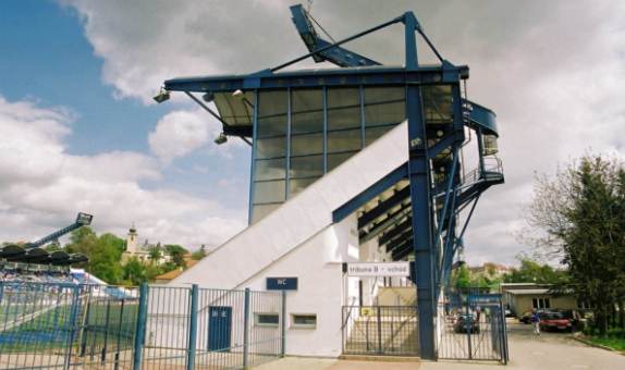 Sportovny Are&aacute;l Drnovice - Gegentrib&uuml;ne R&uuml;ckansicht