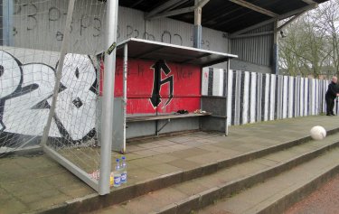 Stadion B&auml;uminghausstra&szlig;e Hartplatz