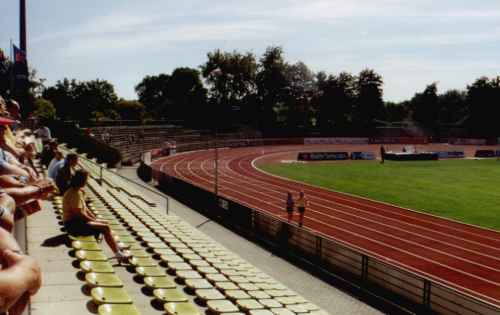 Sportpark Johannisau - un&uuml;berdachte Sitze