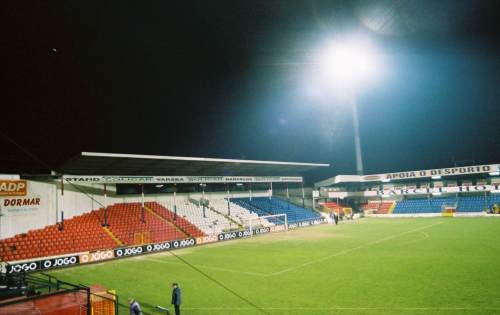 Adelino Ribeiro Novo - Hintertortrib�ne