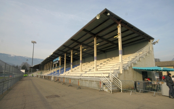 Stade de Lesdigui&egrave;res