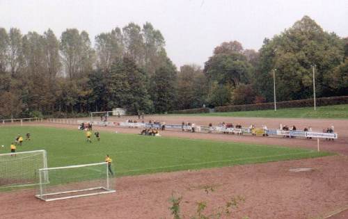 Stadion Oststra&szlig;e - Zuschauer auf der 'Gegengerade'