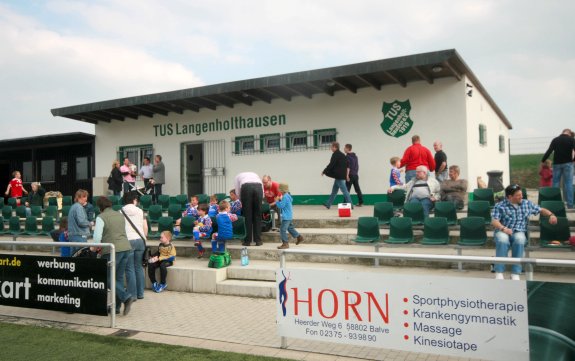 Sportplatz D&uuml;sterloh
