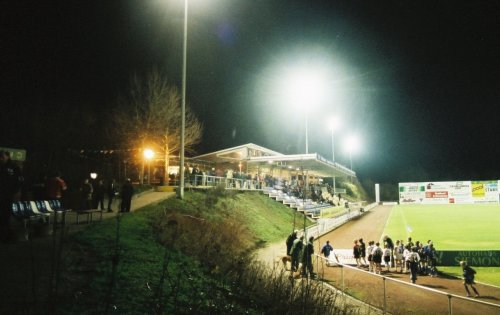 Stadion am Lotter Kreuz - Blick aus der Kurve auf die Haupttrib&uuml;ne