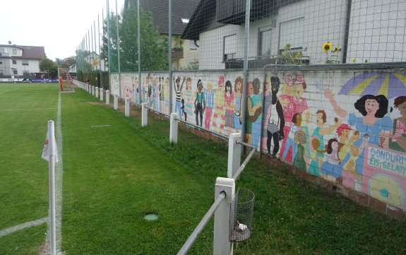 Sportgel�nde Dr.-Walter-Kolb-Stra�e