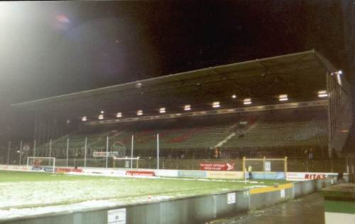 Bieberer Berg - Sitzpl&auml;tze hinter dem Tor