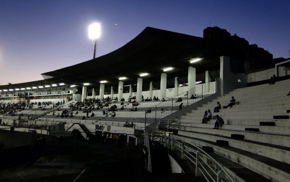 Est&aacute;dio Mois&eacute;s Lucarelli (Est&aacute;dio Majestoso)