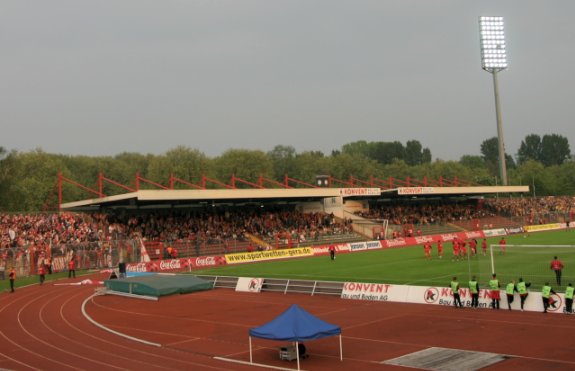 Niederrheinstadion - Haupttrib�ne