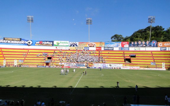 Estadio Cuscatl&aacute;n