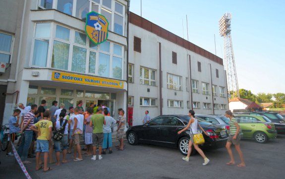 R&eacute;v&eacute;sz G&eacute;za