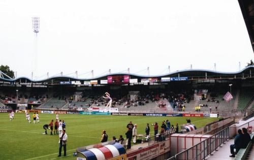 Willem II Stadion - Hintertortrib�ne