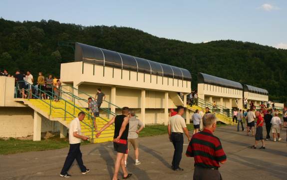 Rudara - R&uuml;ckseite Trib&uuml;ne