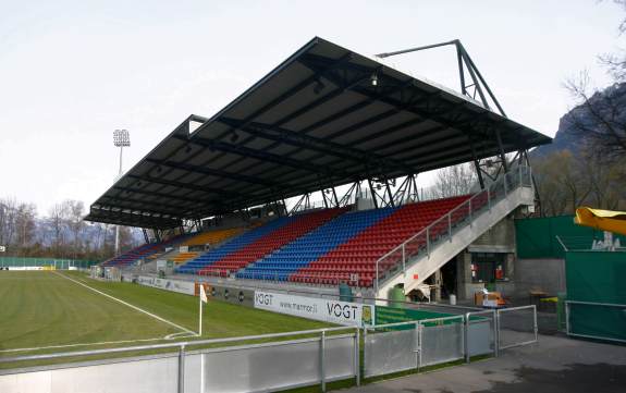 Rheinpark Stadion - Haupttrib&uuml;ne