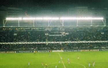 Bala&iacute;dos - Gengentrib�ne besetzt