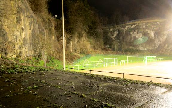 Sportplatz H&ouml;fen